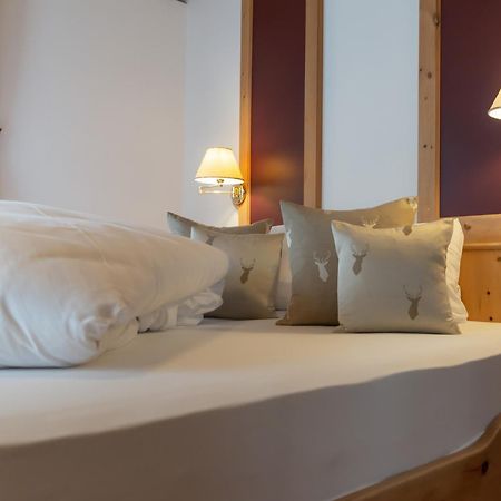 Hotel Astras Скуоль Экстерьер фото