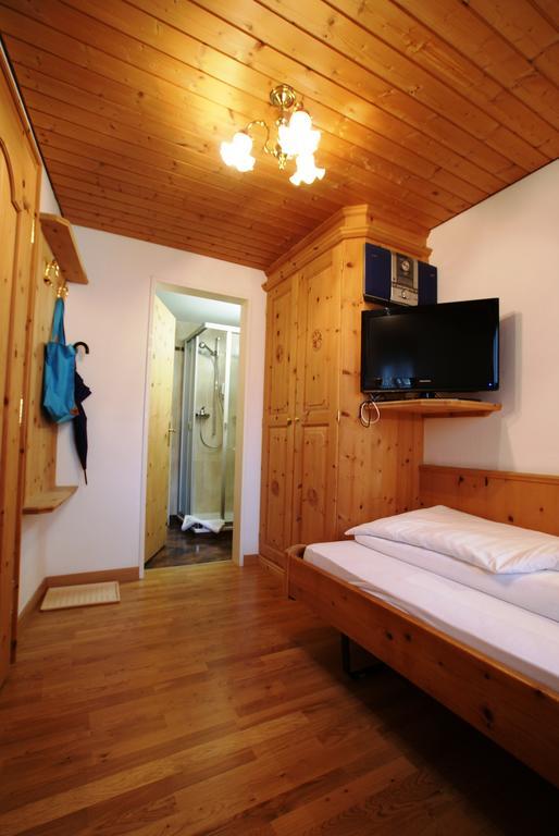 Hotel Astras Скуоль Номер фото