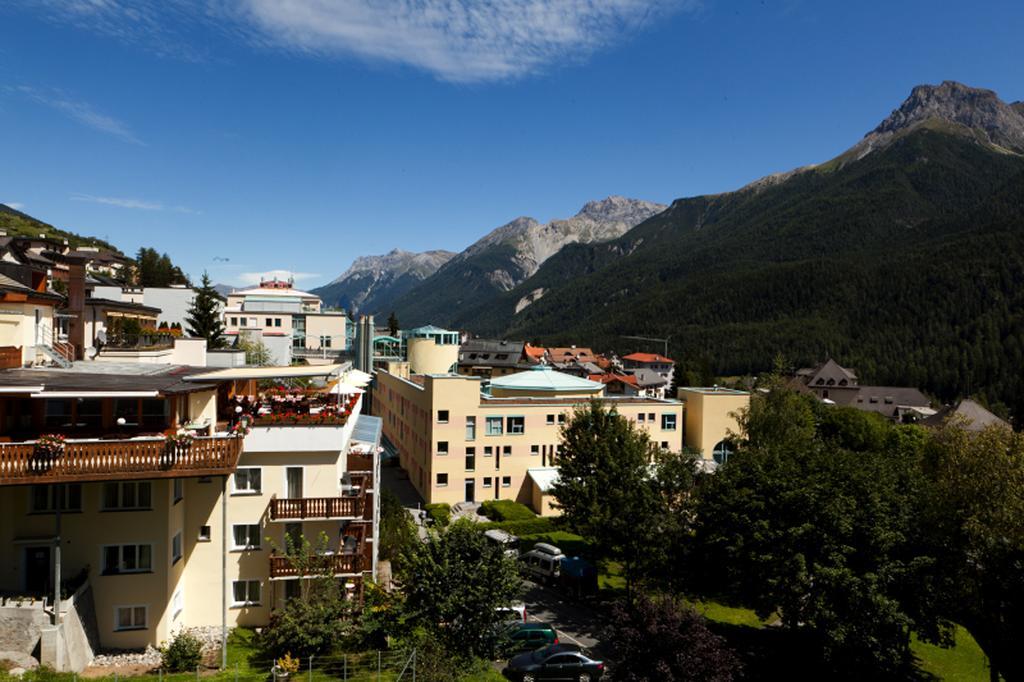 Hotel Astras Скуоль Экстерьер фото